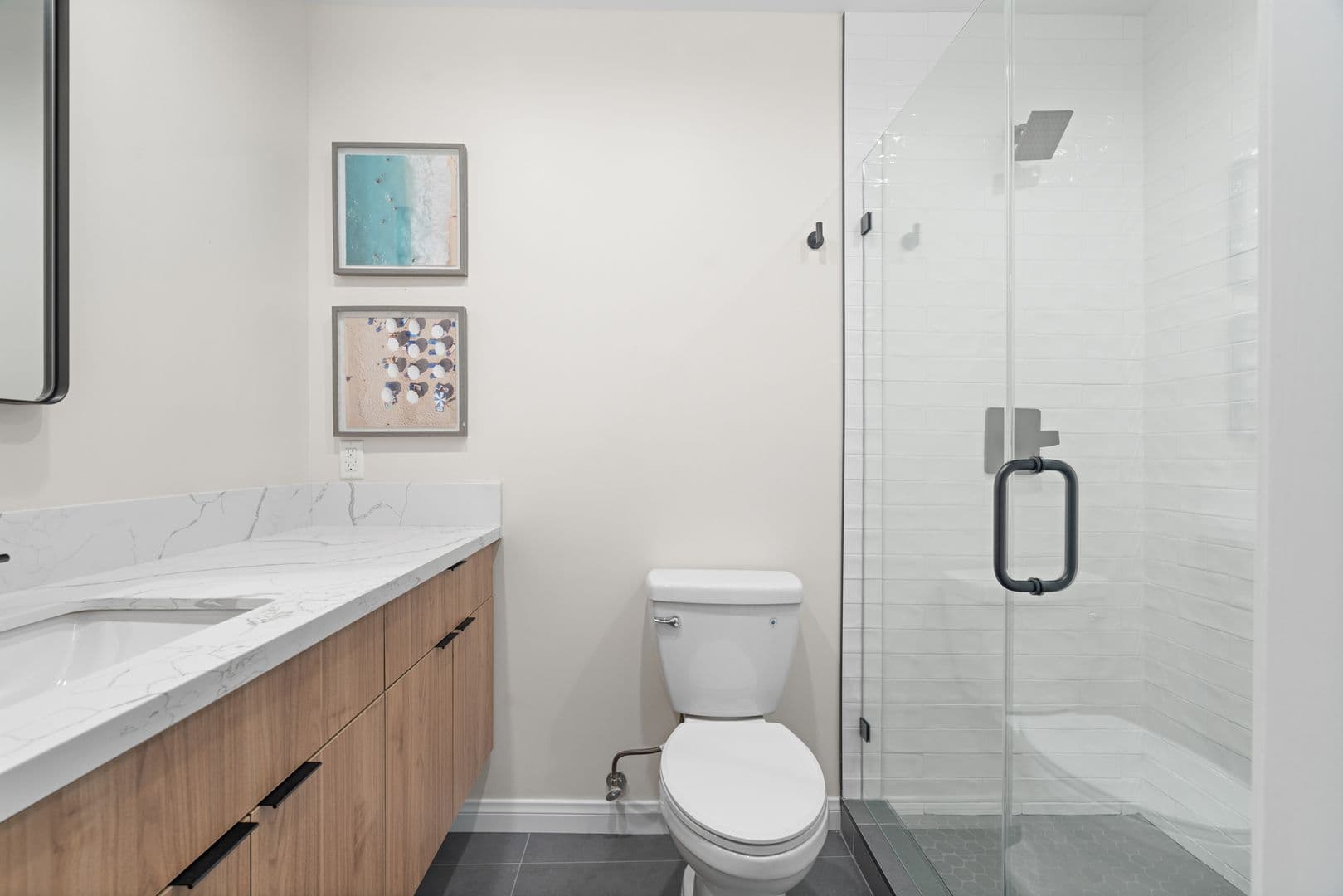 Venice Apartment: 707 - 707 1/2 6th Ave
