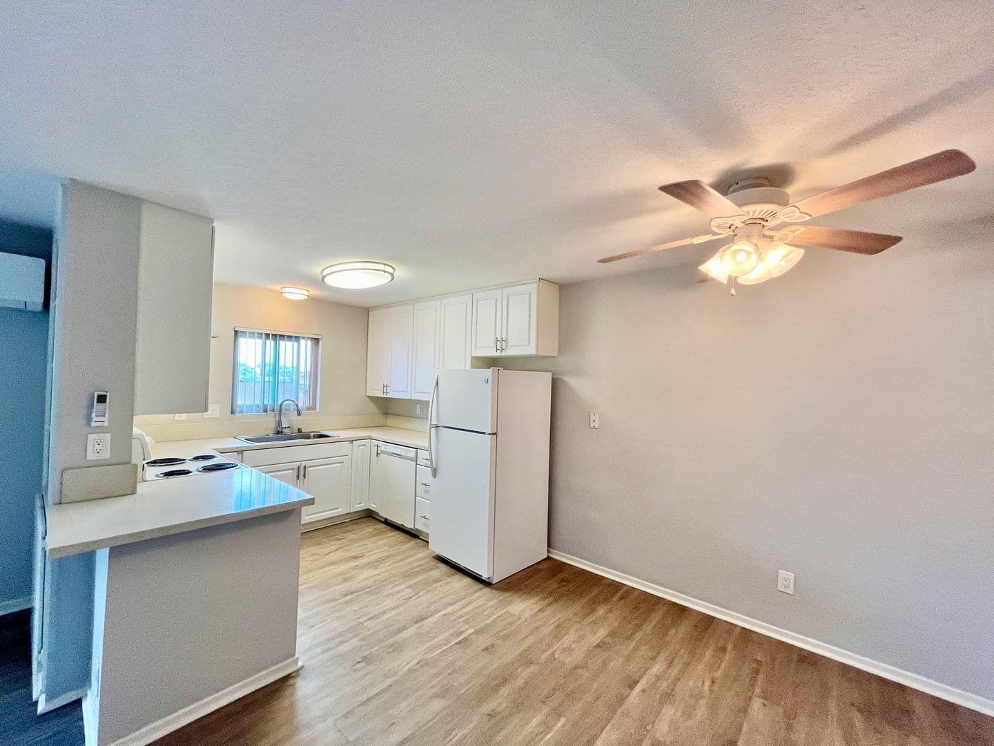 San Diego Condo: 4415 Clairemont Dr