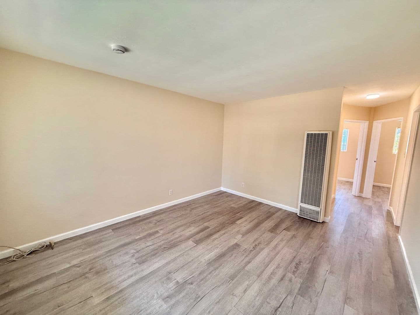 Oceanside Apartment: 419-421 Brooks St