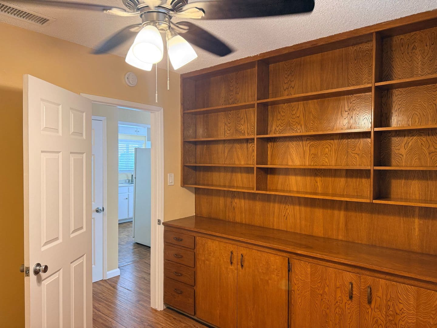 San Diego Apartment: 5847-5849 Mildred St