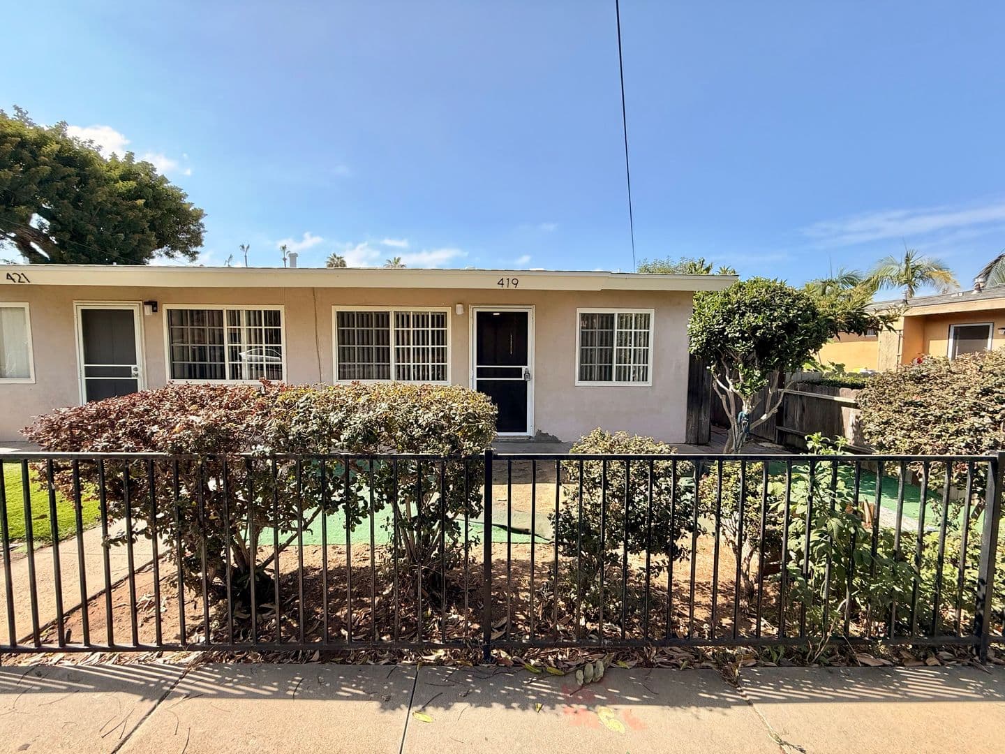 Oceanside Apartment: 419-421 Brooks St