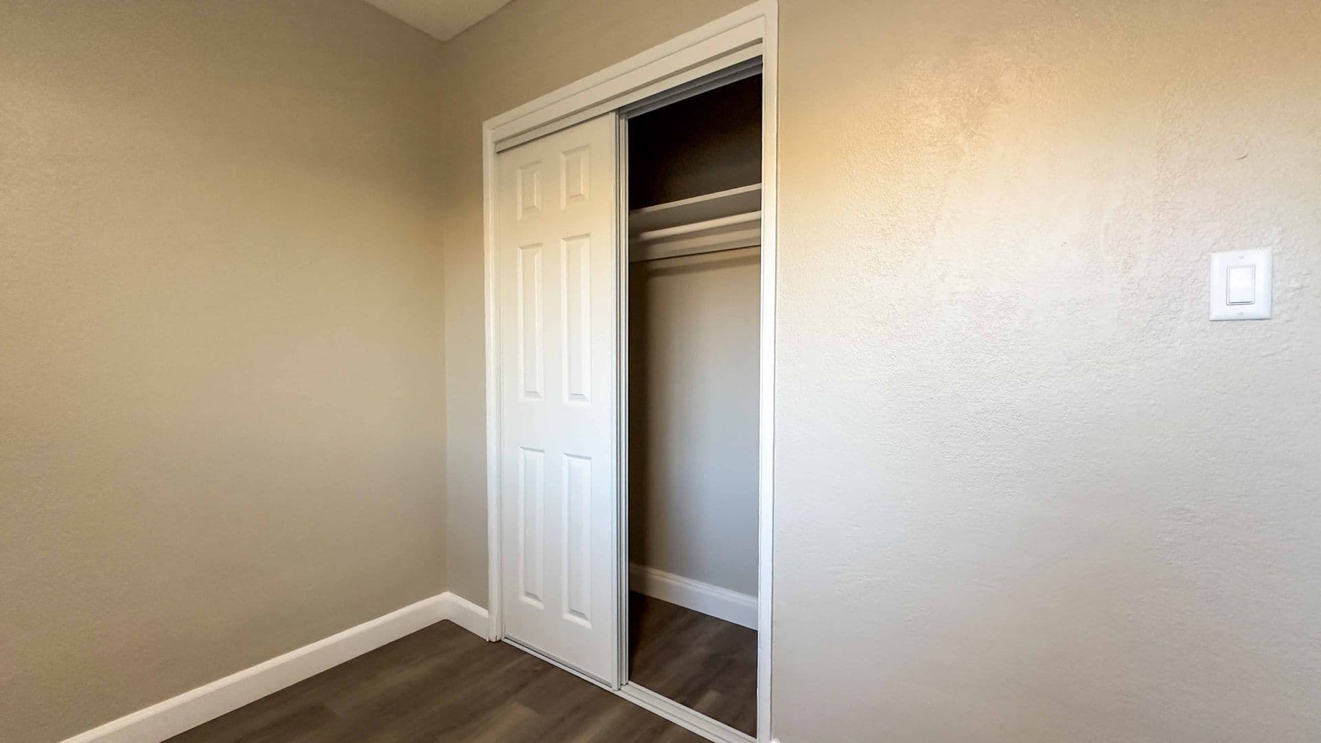 San Diego Apartment: 3969 Ocean View Boulevard