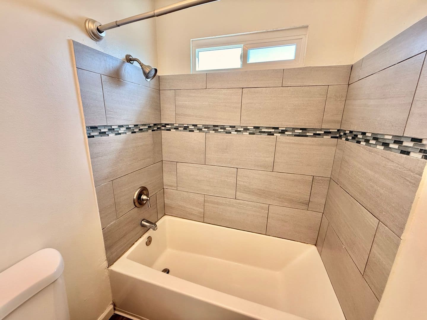 San Diego Apartment: 4052 Oregon St