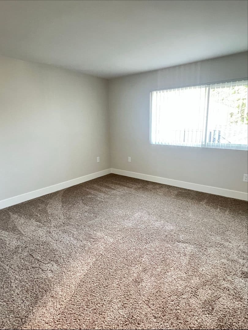 La Habra Apartment: 1400 Estate Dr