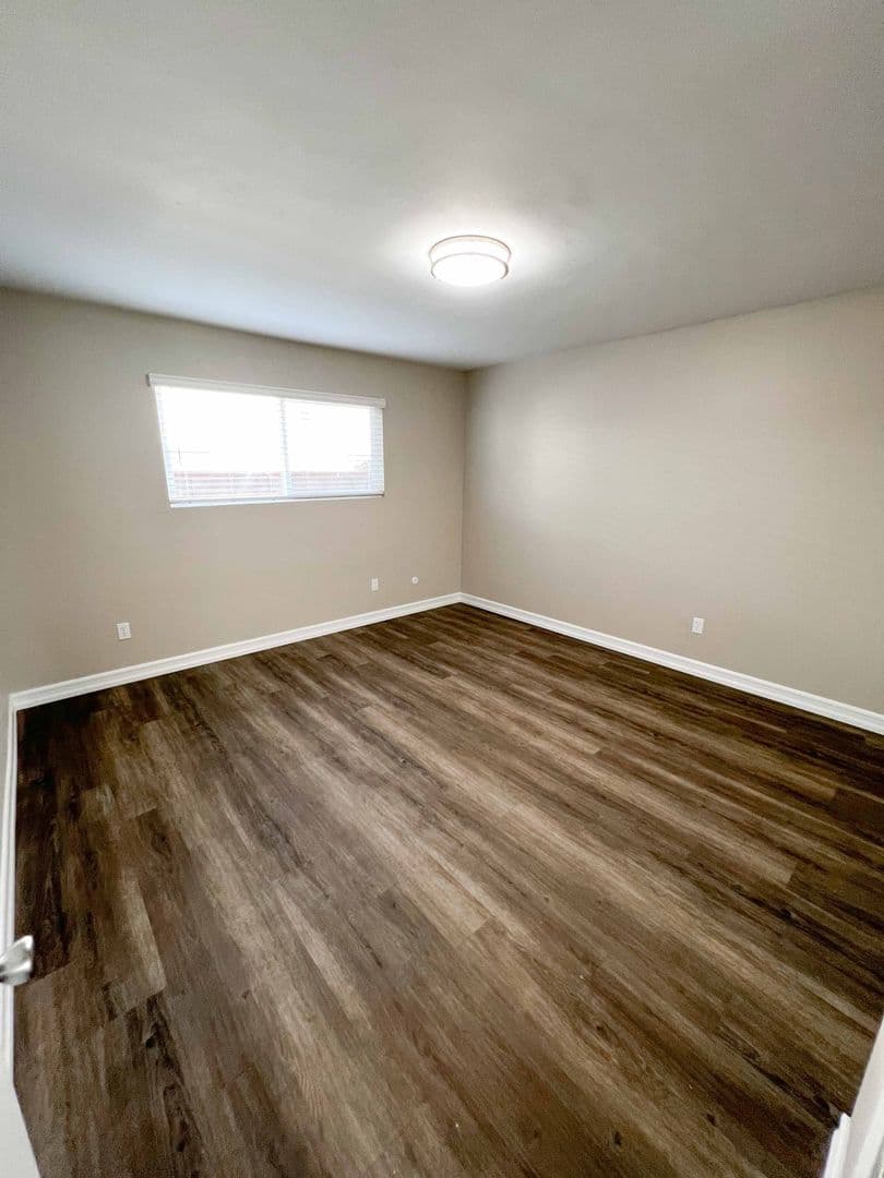 San Diego Apartment: 5340-5338 Wightman Street