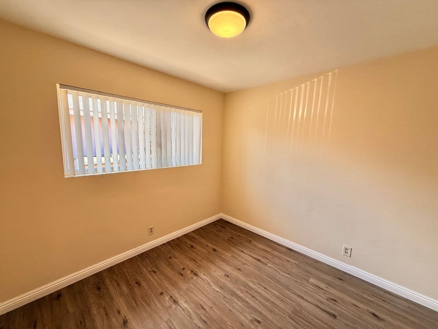 Oceanside Apartment: 419-421 Brooks St