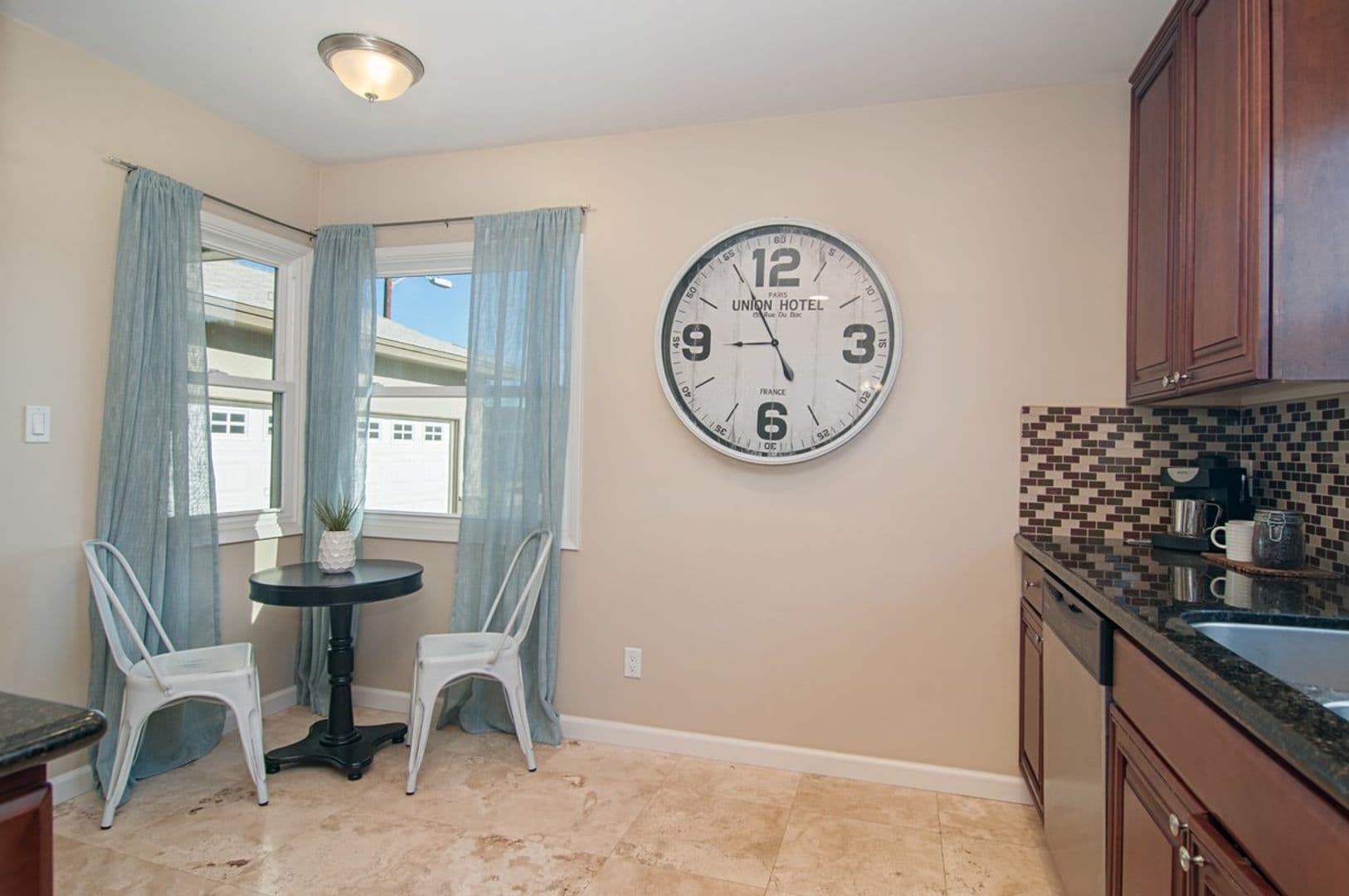 San Diego House: 5657 Barclay Ave