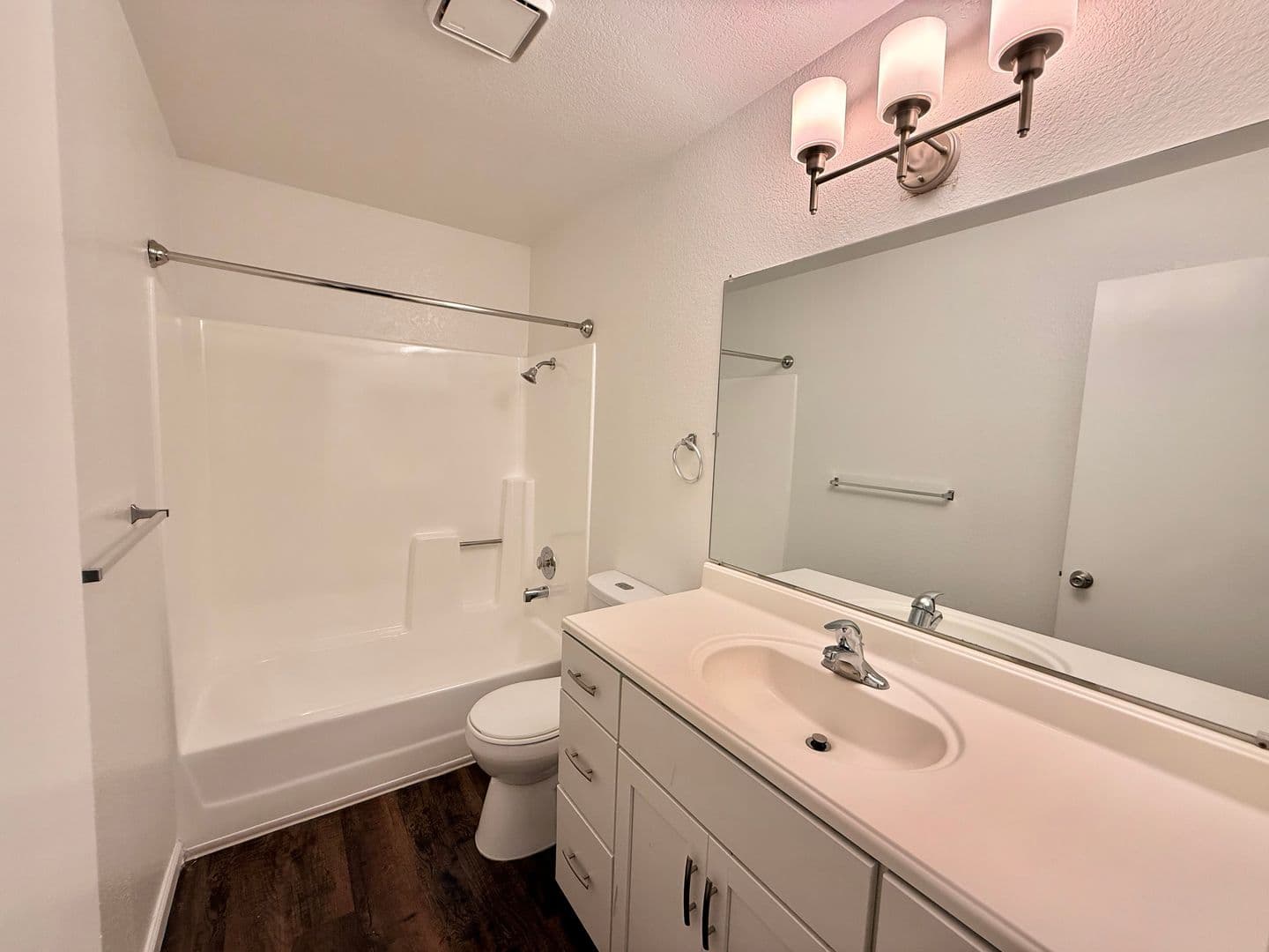 Imperial Beach Apartment: 1300 Holly Avenue