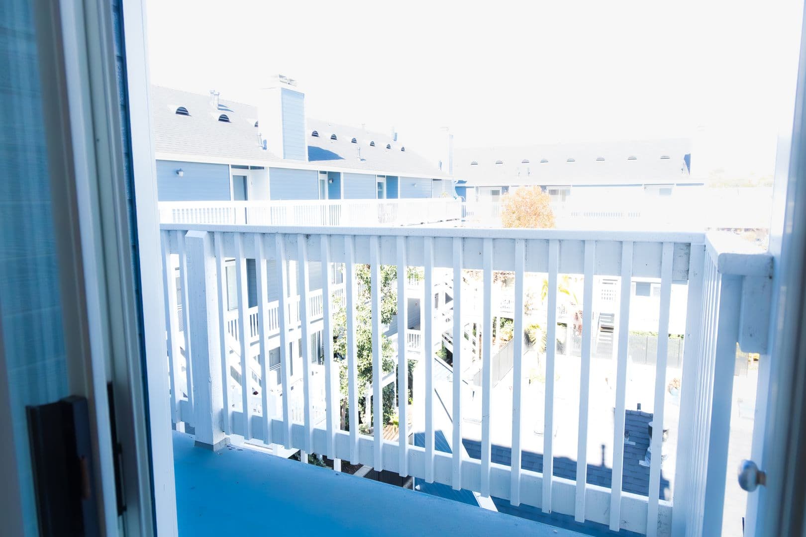 Long Beach Apartment: 3787 E 11th St