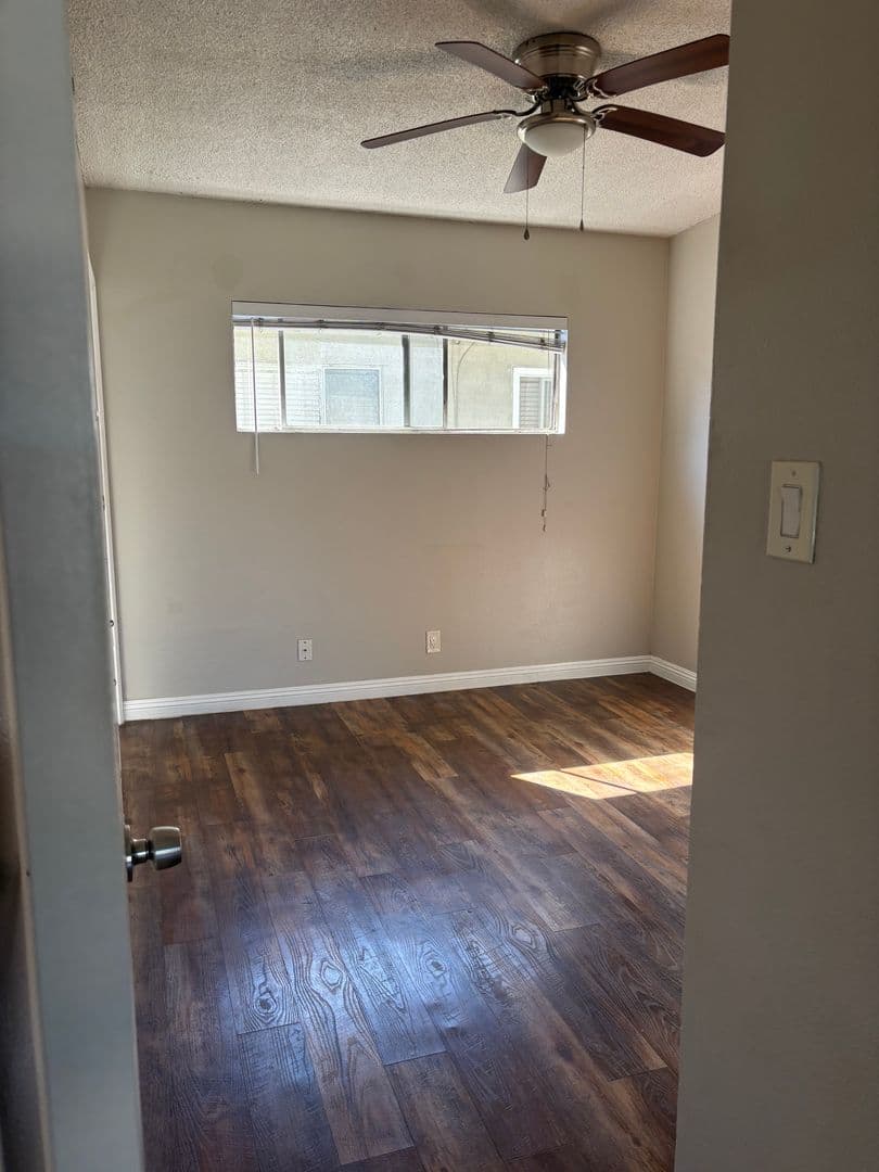 Downey Apartment: 7348-7352 Neo St