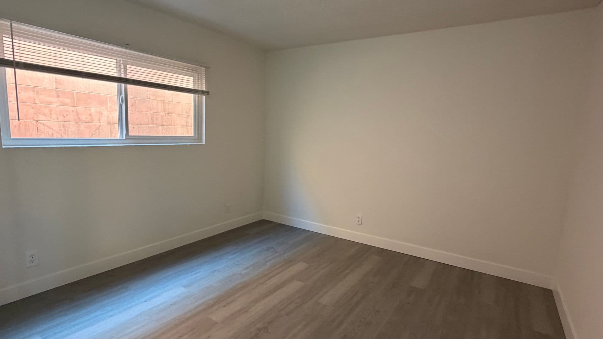 Bell Gardens Apartment: 5804 Gage Ave