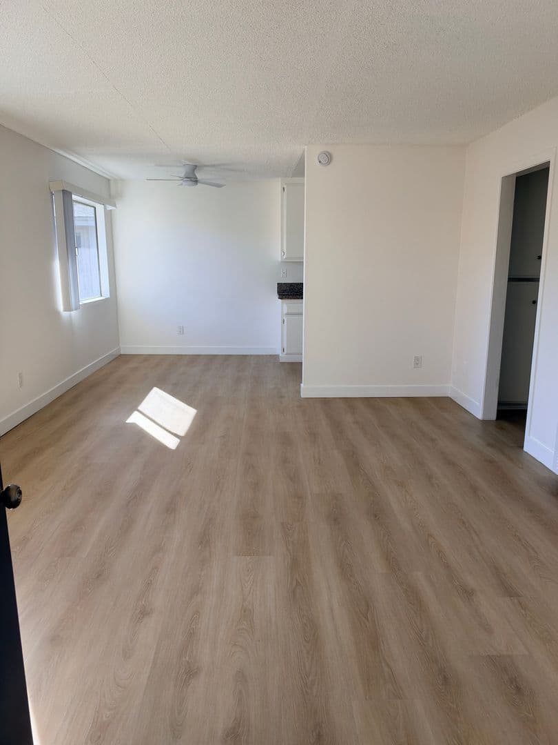 Huntington Beach Apartment: 311 Alabama St