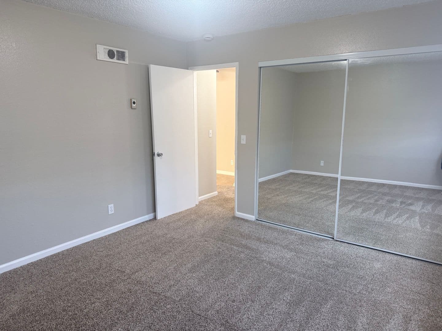 National City Apartment: 1121 E 6th Street