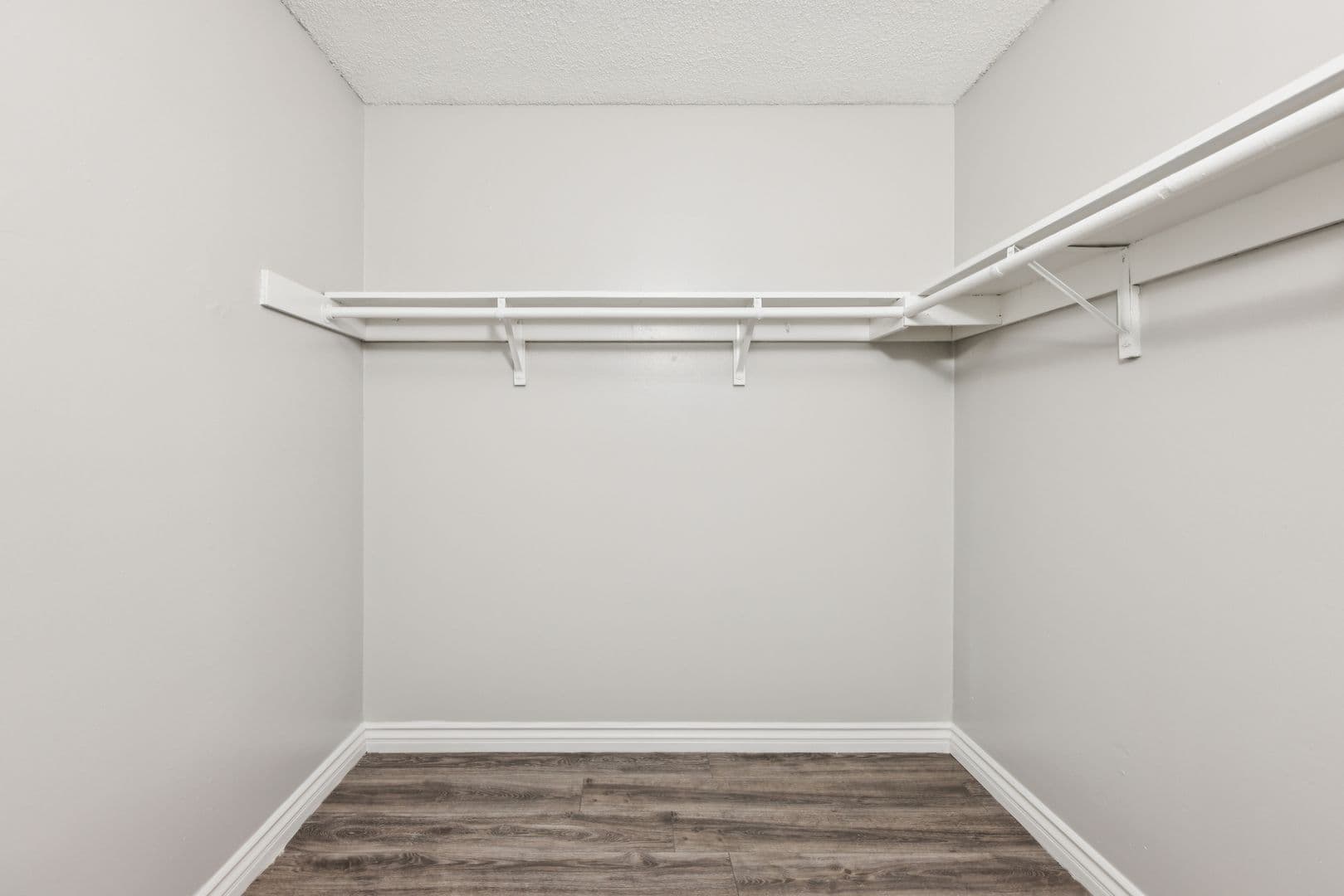 Anaheim Apartment: 145 S Westchester Dr
