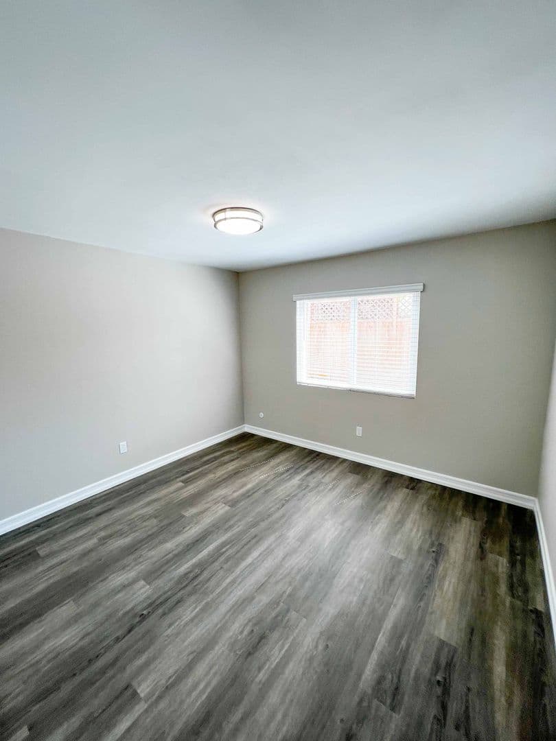 San Diego Apartment: 5340-5338 Wightman Street