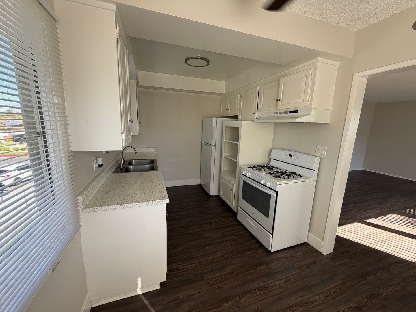 Anaheim Apartment: 1602-1608 W Juno Ave