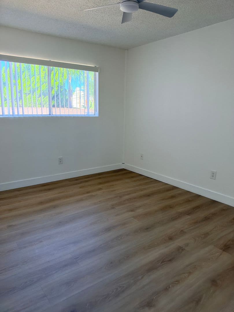Huntington Beach Apartment: 311 Alabama St