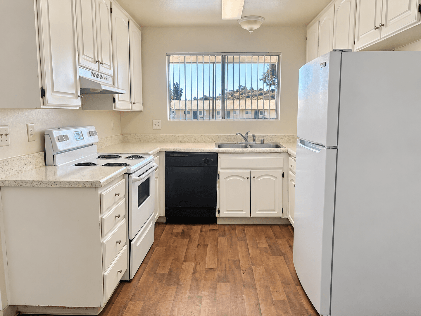El Cajon Apartment: 420-470 Jamacha Road