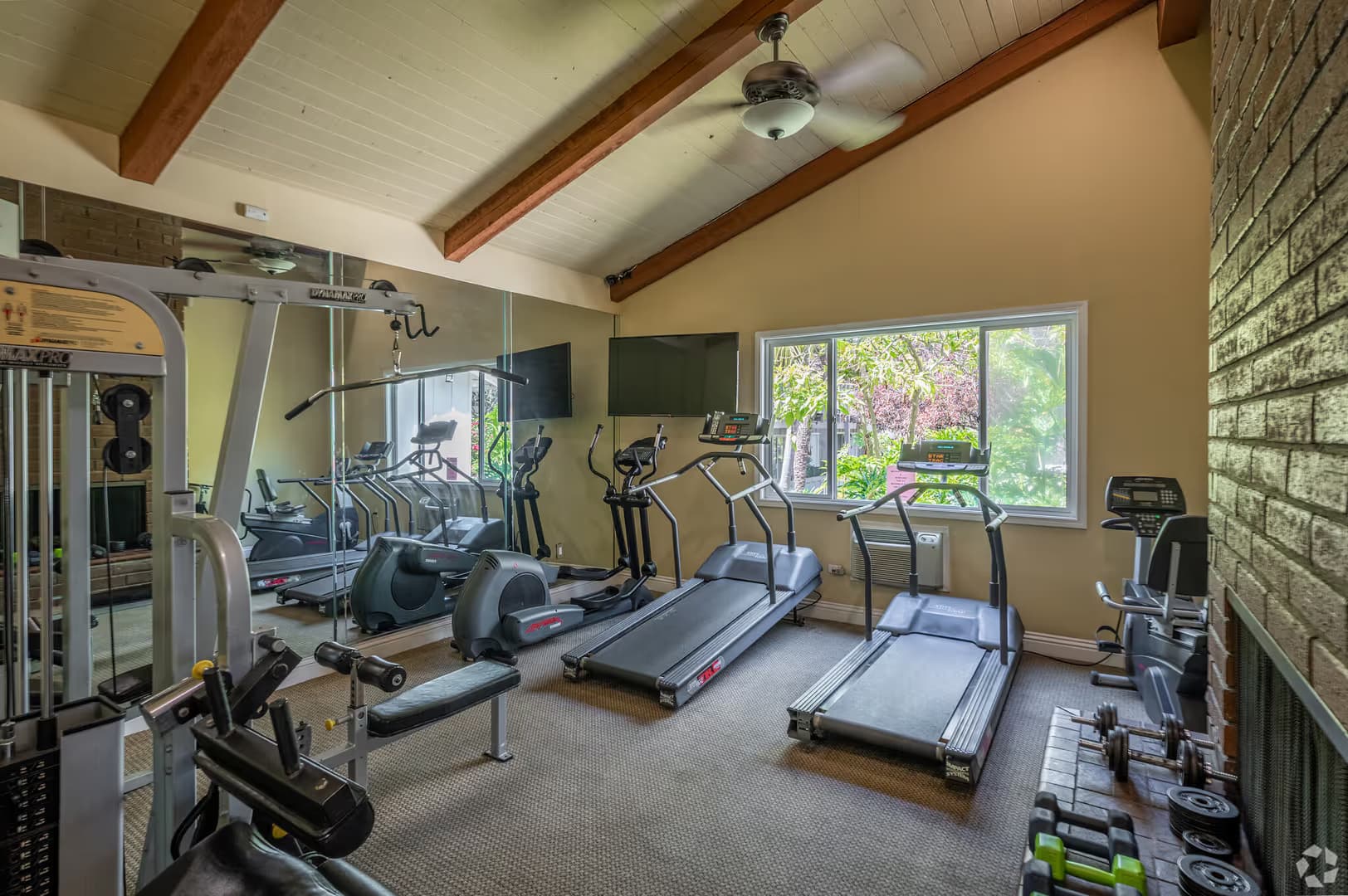 Garden Grove Apartment: 12221 Beach Blvd