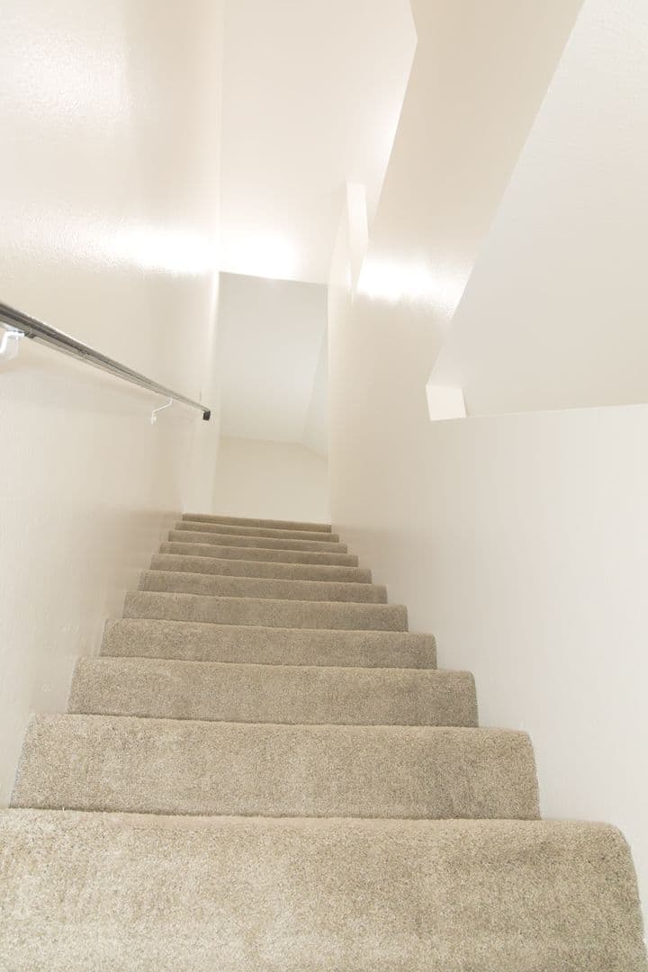 Long Beach Apartment: 3787 E 11th St