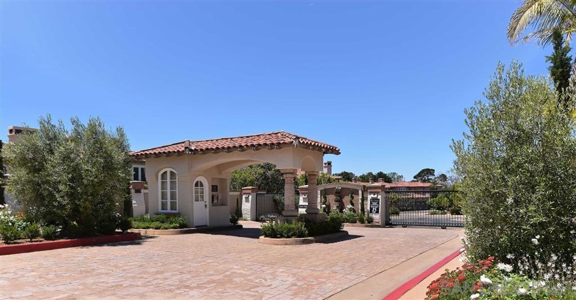 La Jolla Townhome: 9756 Keeneland Row