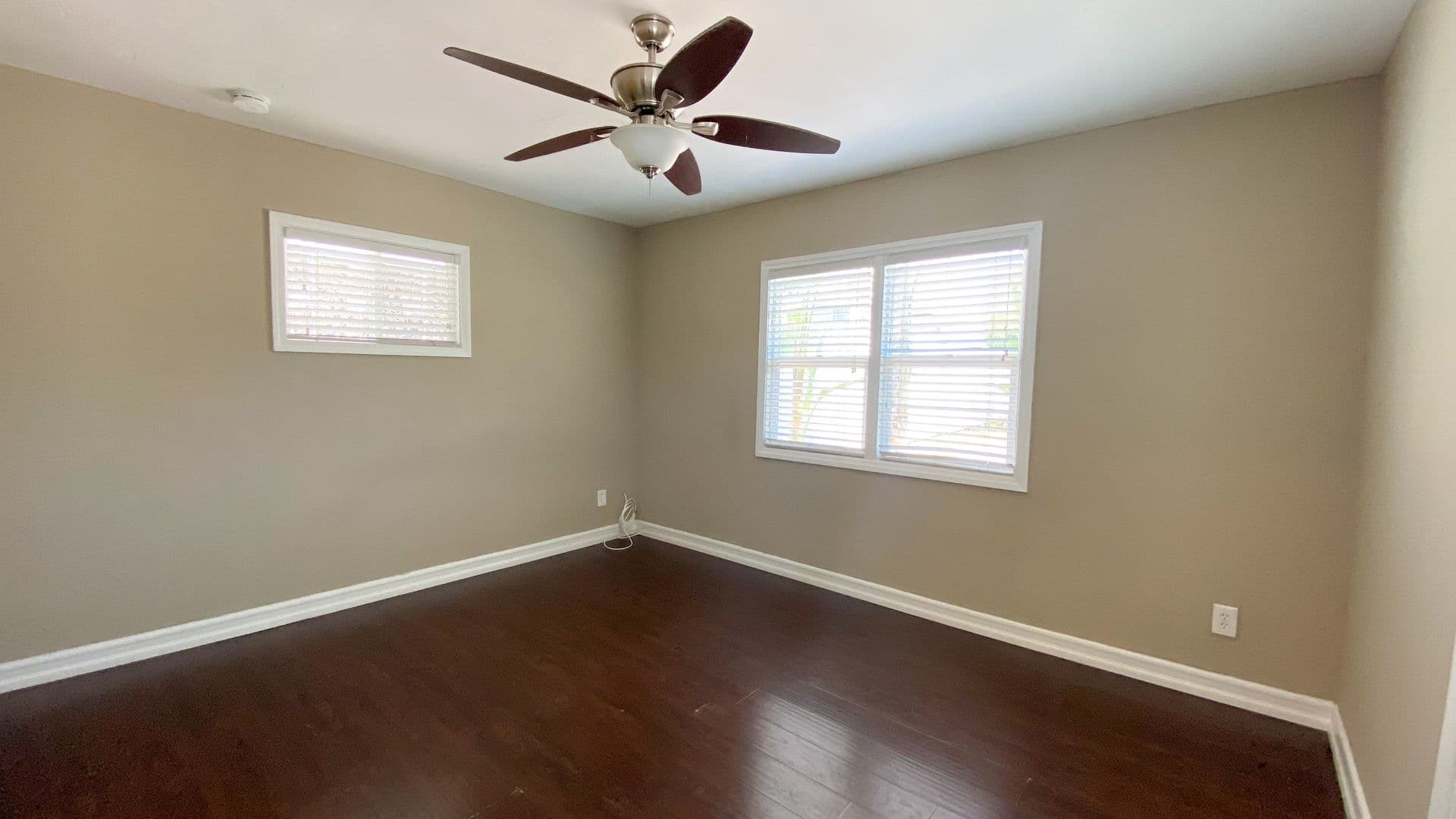 San Diego Apartment: 4154-4158 Estrella Avenue