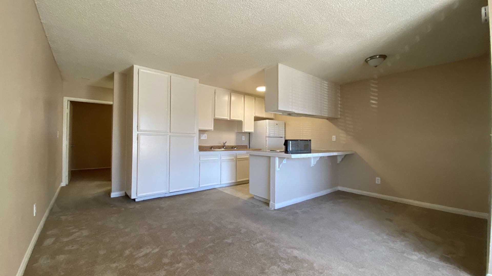 San Diego Apartment: 4058 51st St