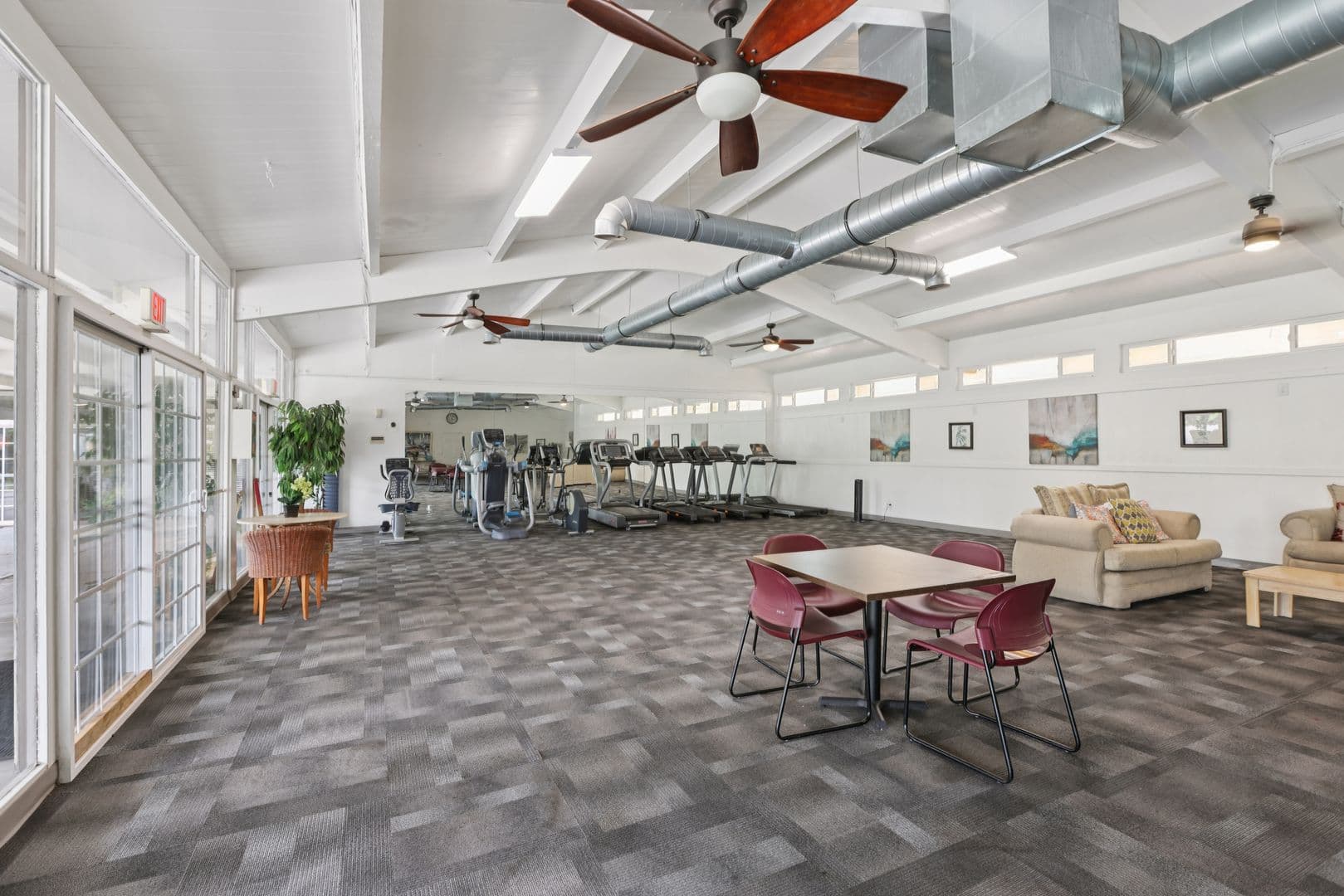 Anaheim Apartment: 145 S Westchester Dr