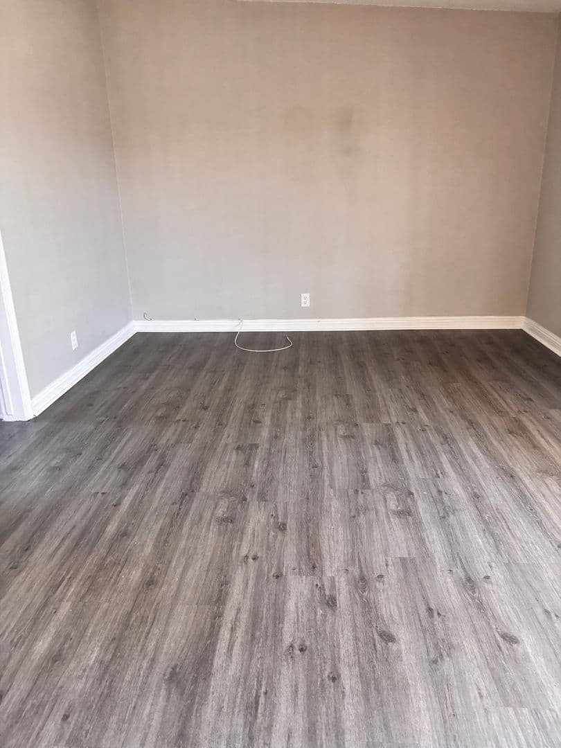 Downey Apartment: 7348-7352 Neo St