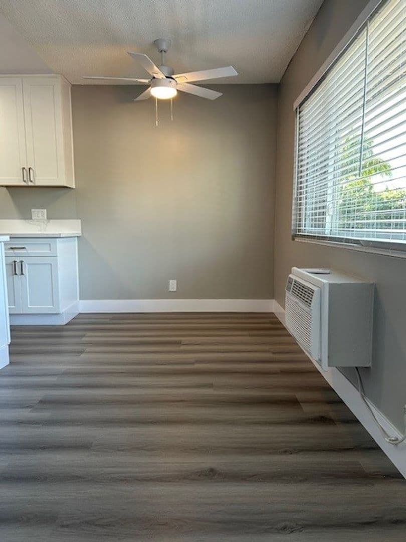 Fullerton Apartment: 1321 S Vine Ave