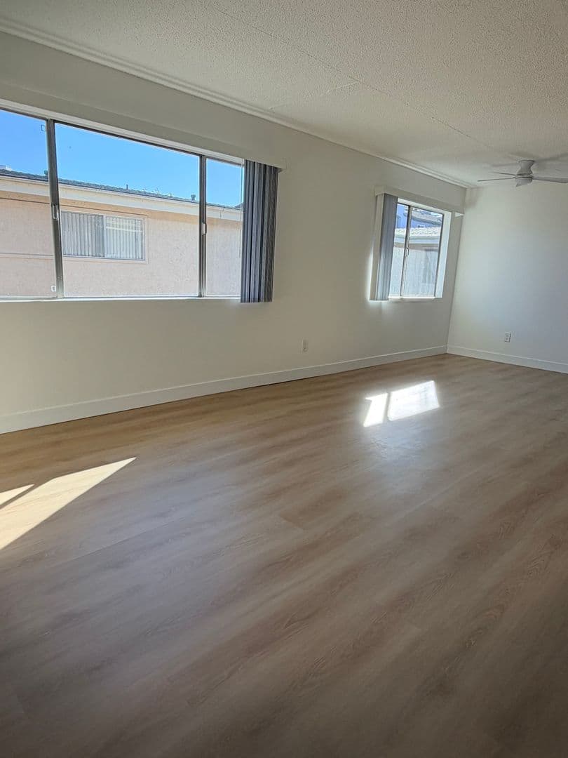 Huntington Beach Apartment: 311 Alabama St
