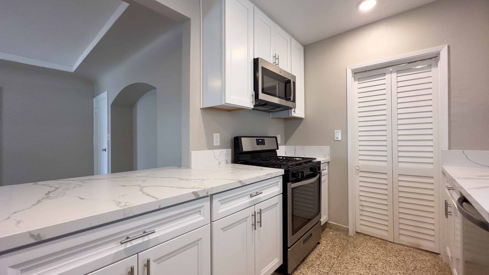 San Diego Apartment: 2446 Brant St.