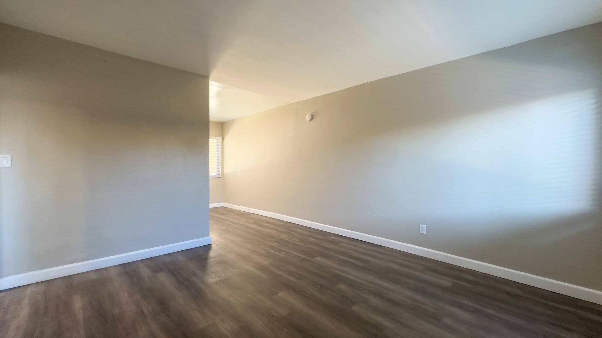 San Diego Apartment: 3969 Ocean View Boulevard