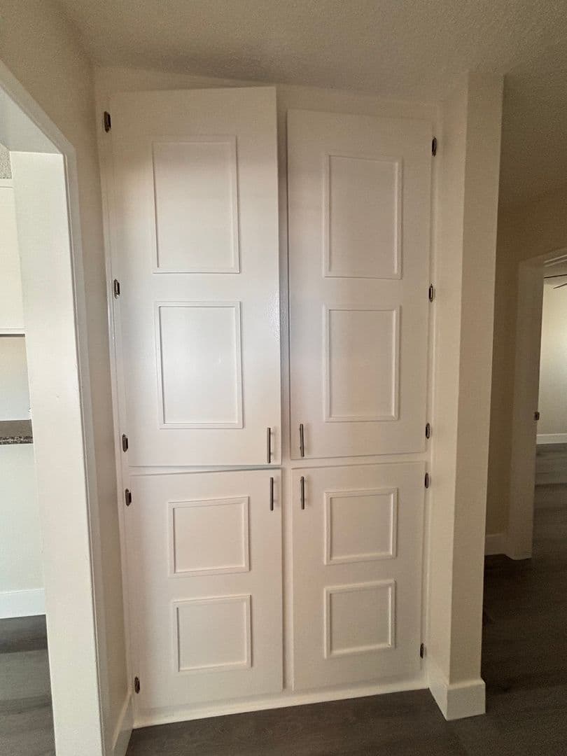 Long Beach Apartment: 1133 Freeman Ave
