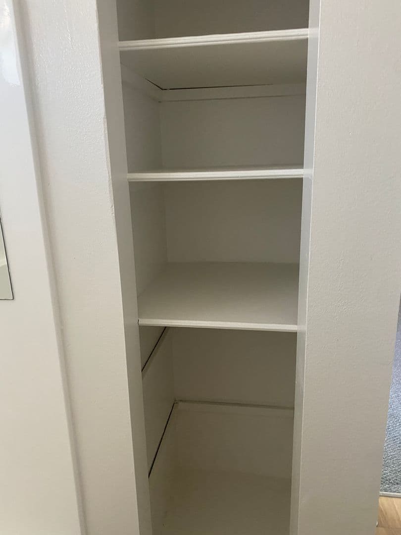Los Angeles Apartment: 4225 Del Mar Ave