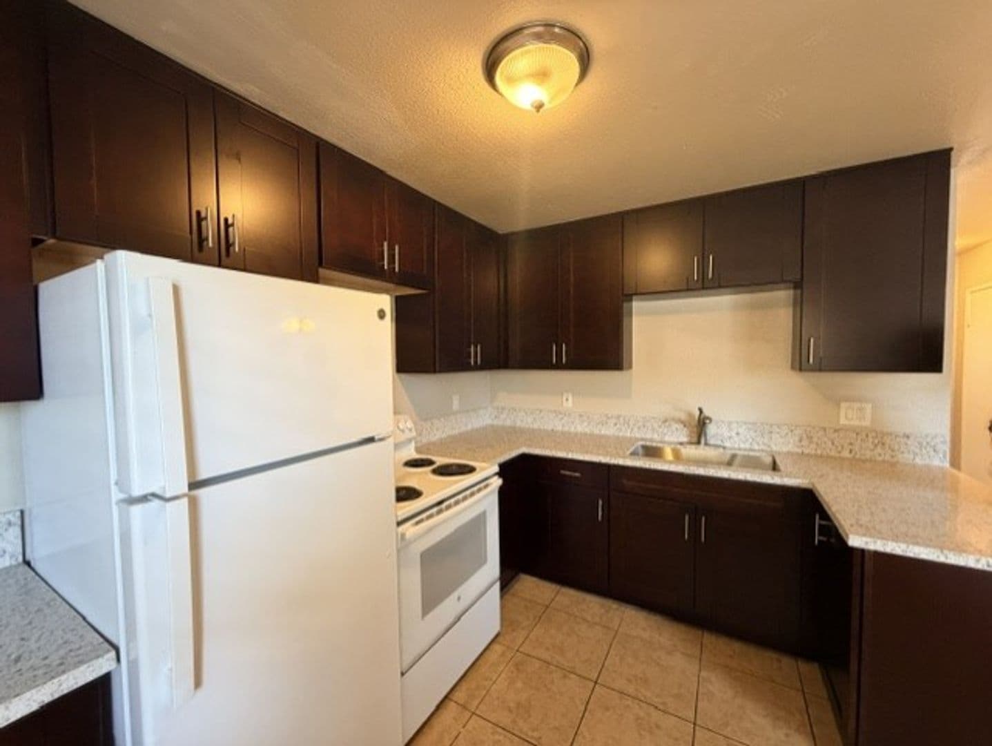 San Diego Apartment: 4960-4970 Auburn Drive