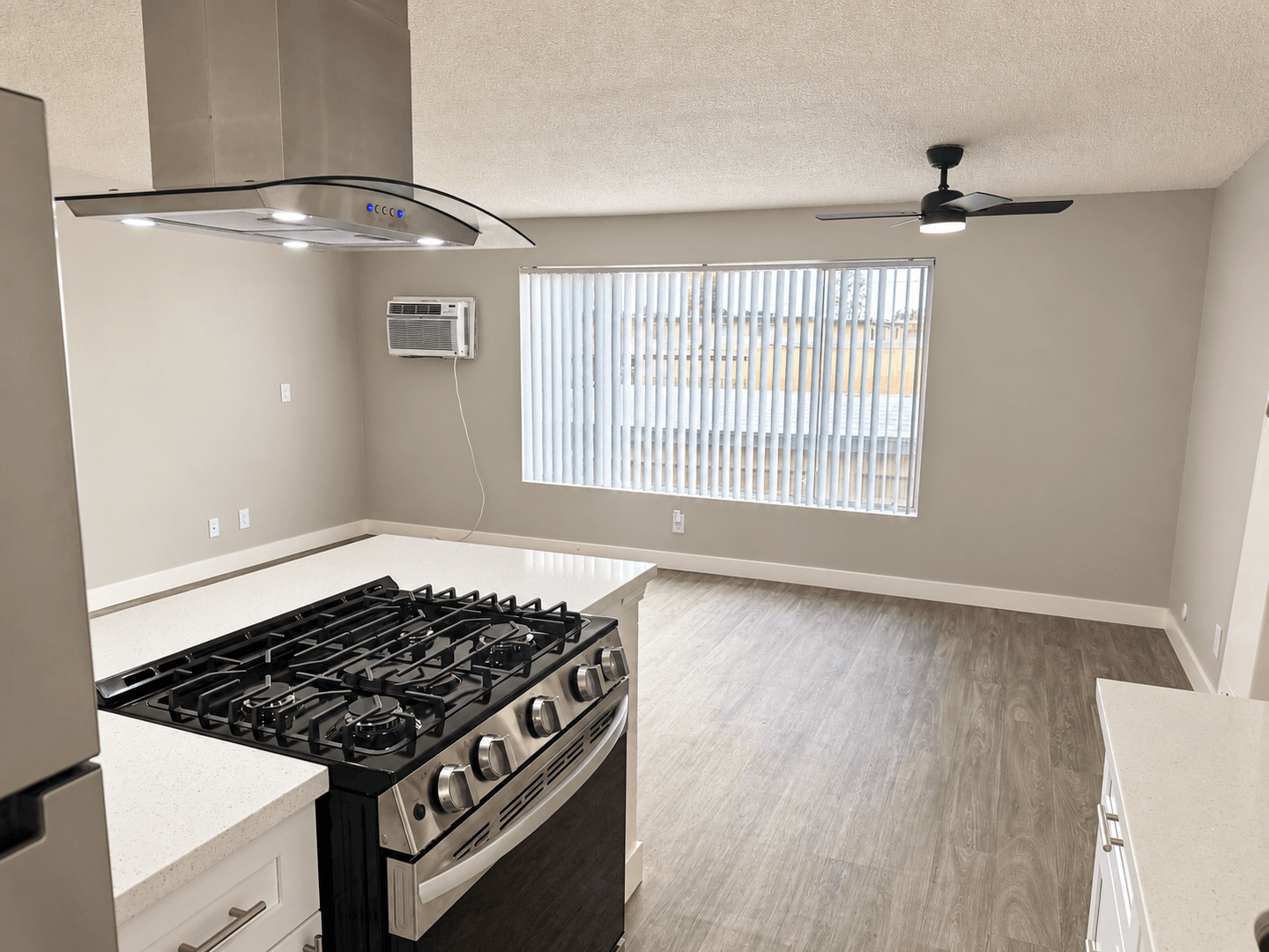 Anaheim Apartment: 145 S Westchester Dr