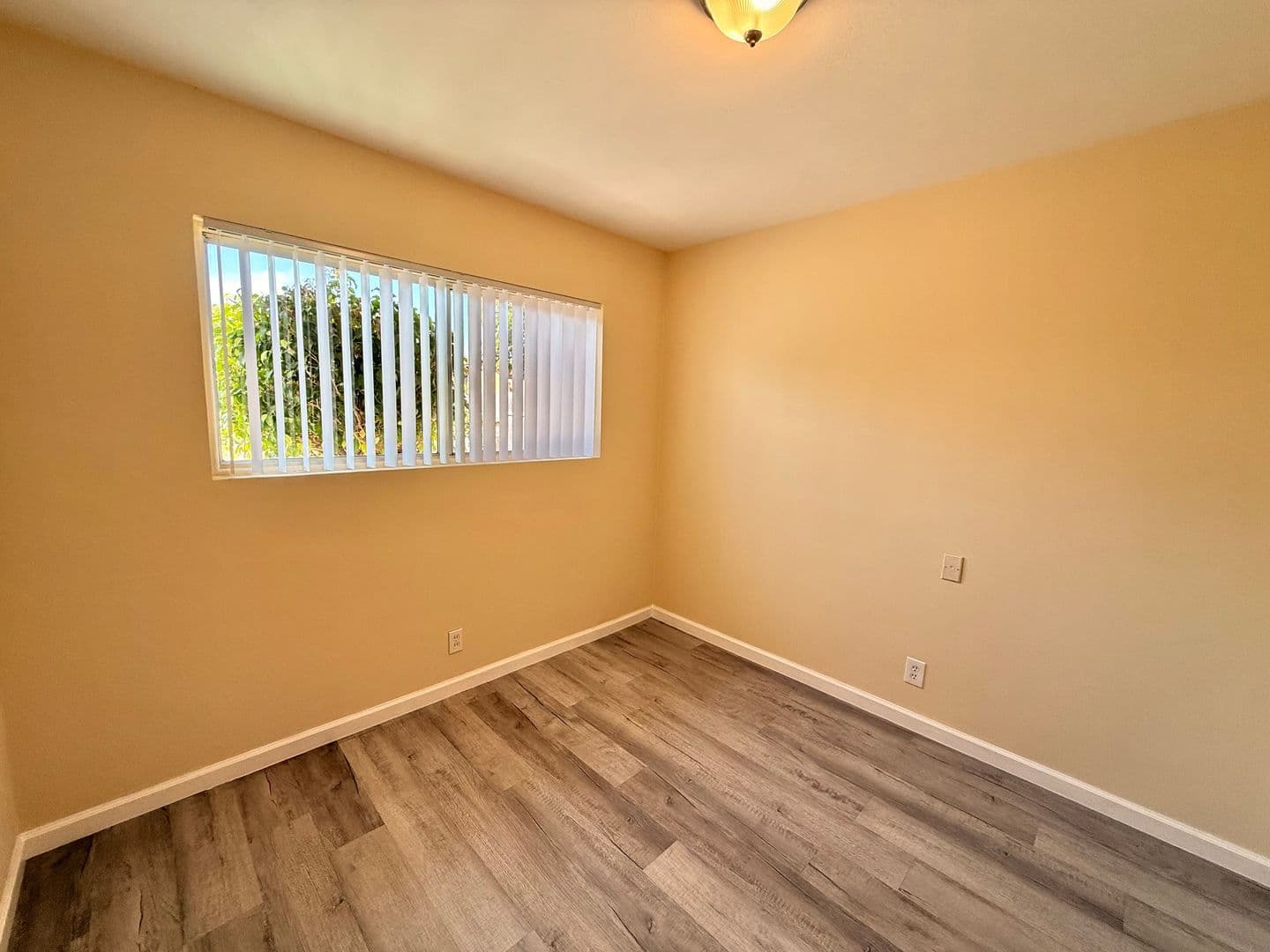 Oceanside Apartment: 419-421 Brooks St