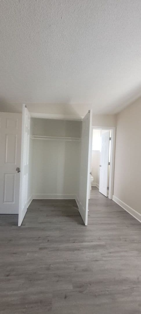 Anaheim Apartment: 119-135 S Fahrion Pl