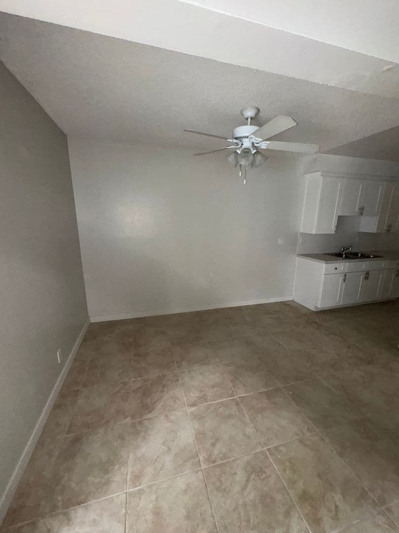 Anaheim Apartment: 205 E Clifton Ave