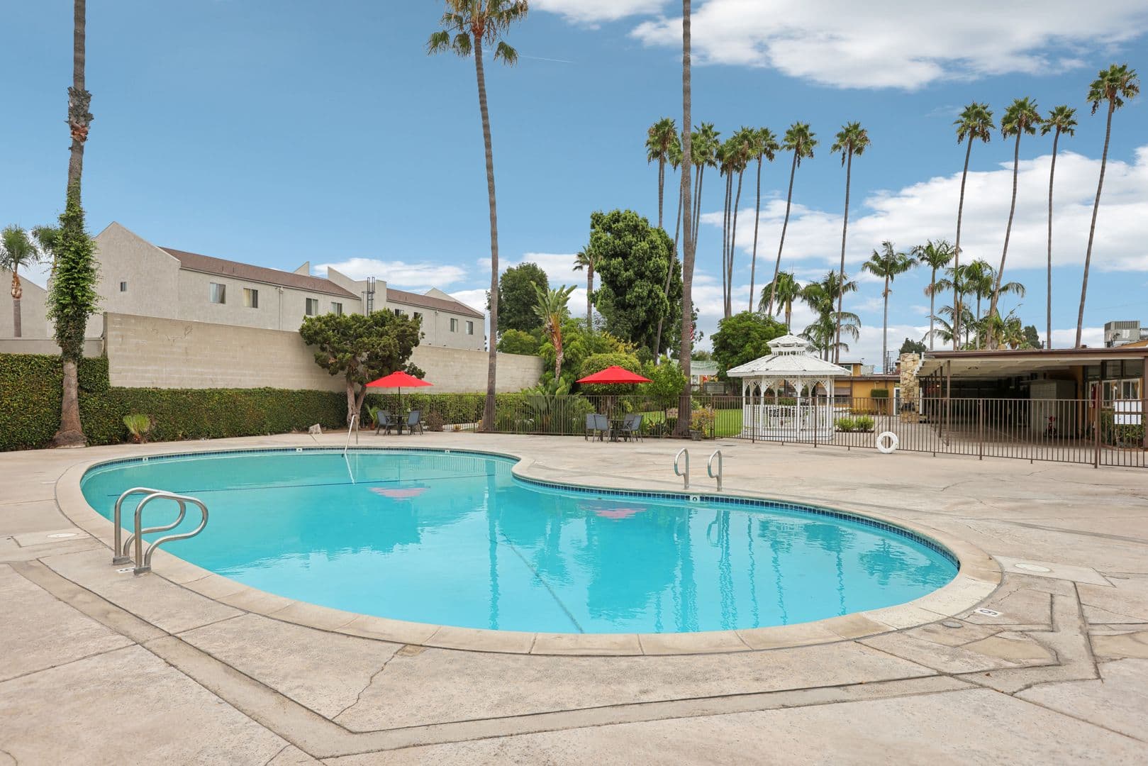 Anaheim Apartment: 145 S Westchester Dr