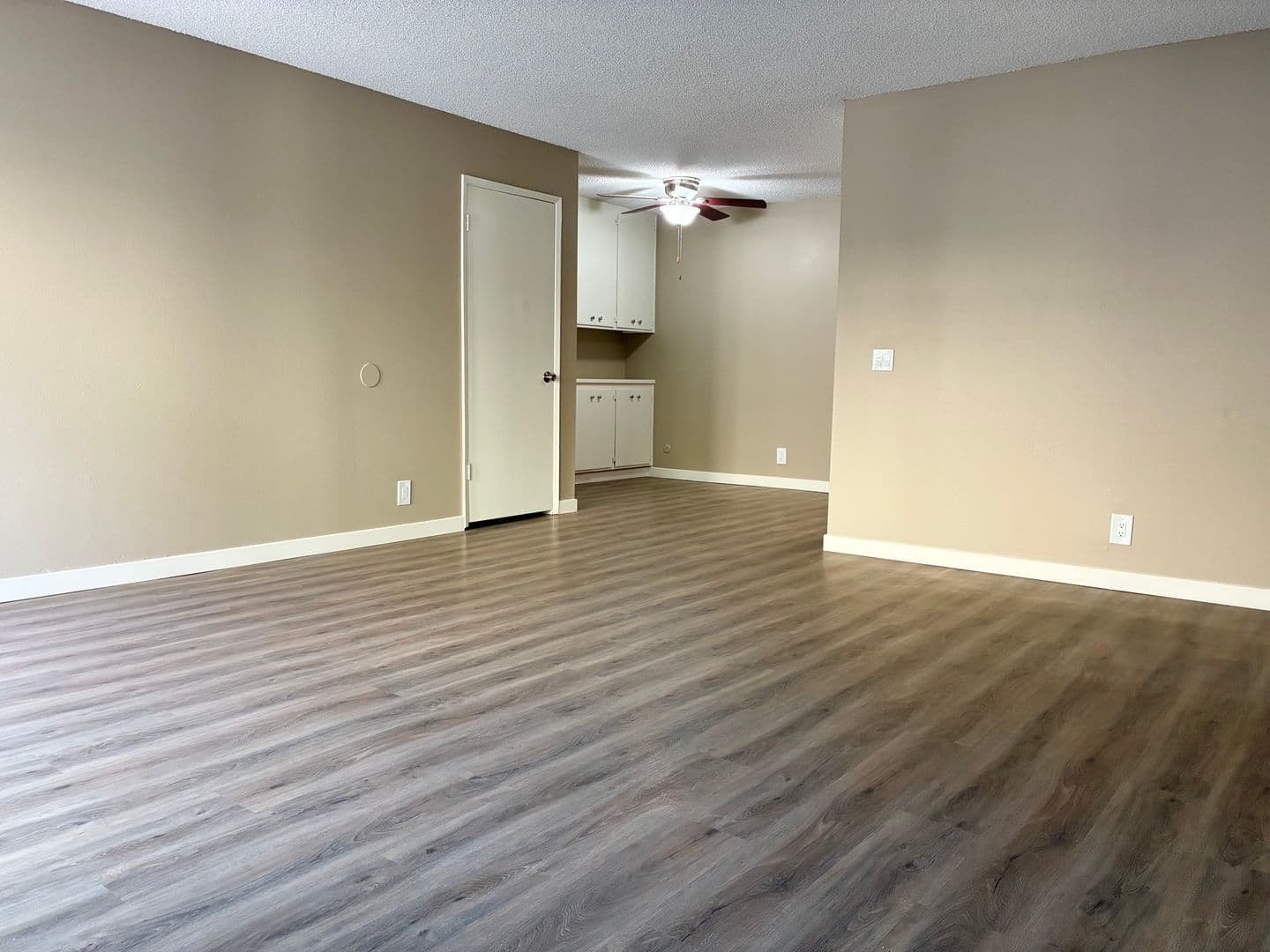 Chula Vista Apartment: 1486 Broadway Ave