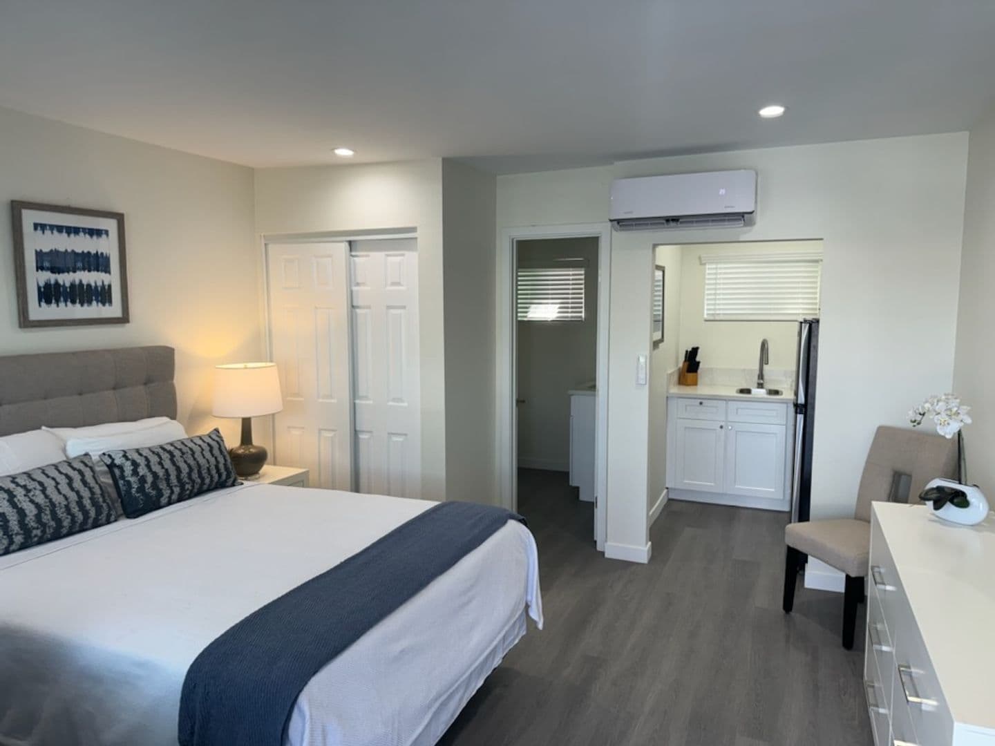 Fullerton Apartment: 1840 W Orangethorpe Ave