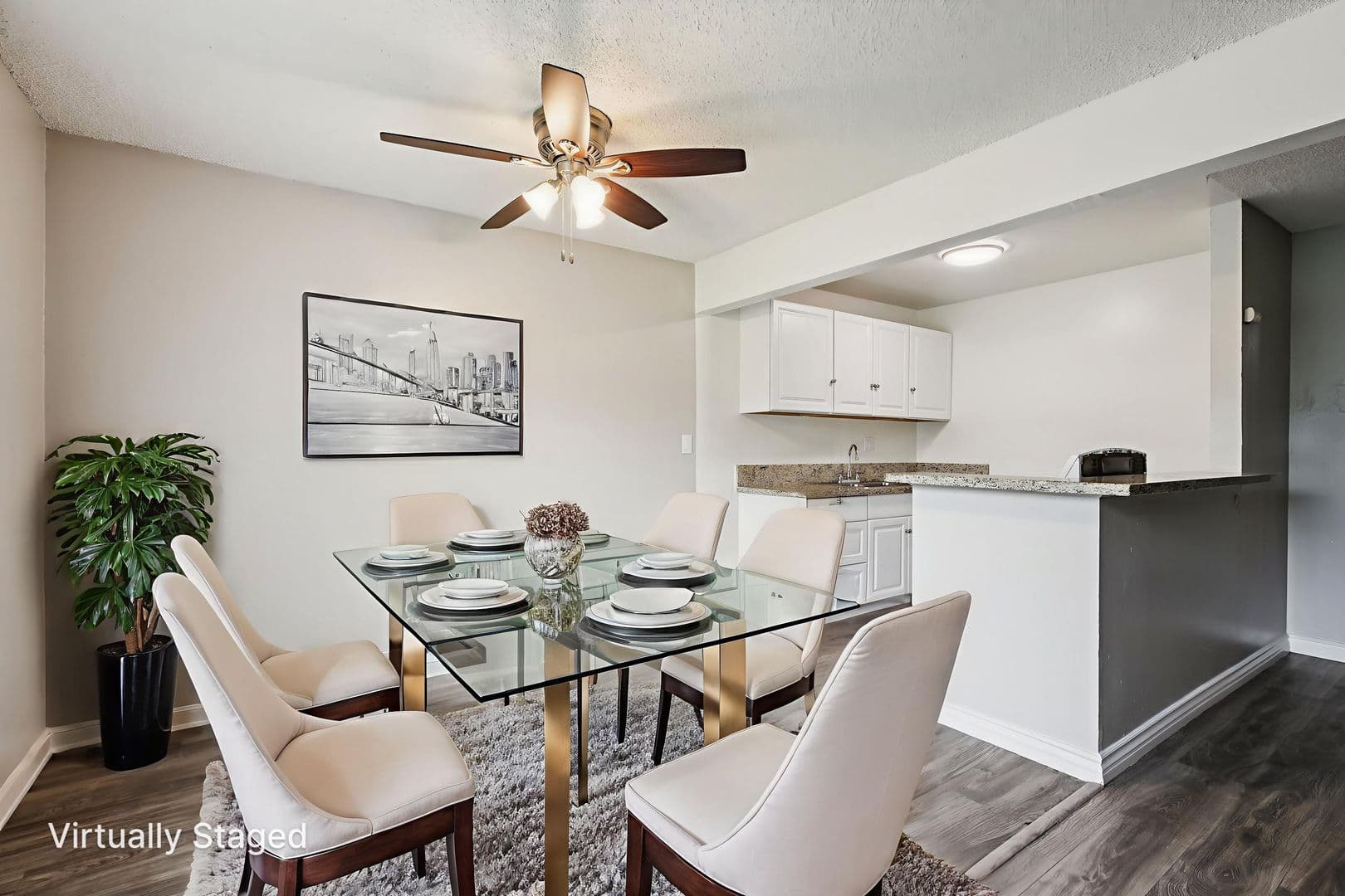 Anaheim Apartment: 145 S Westchester Dr