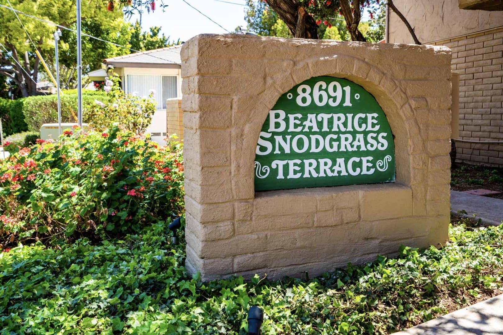 La Mesa Apartment: 8691 Lemon Ave.