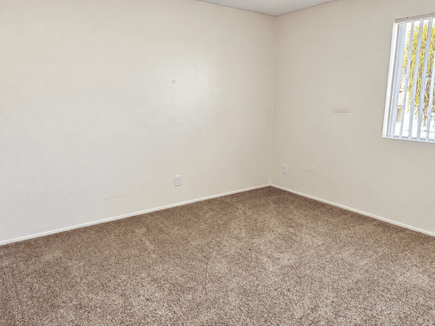 El Cajon Apartment: 420-470 Jamacha Road