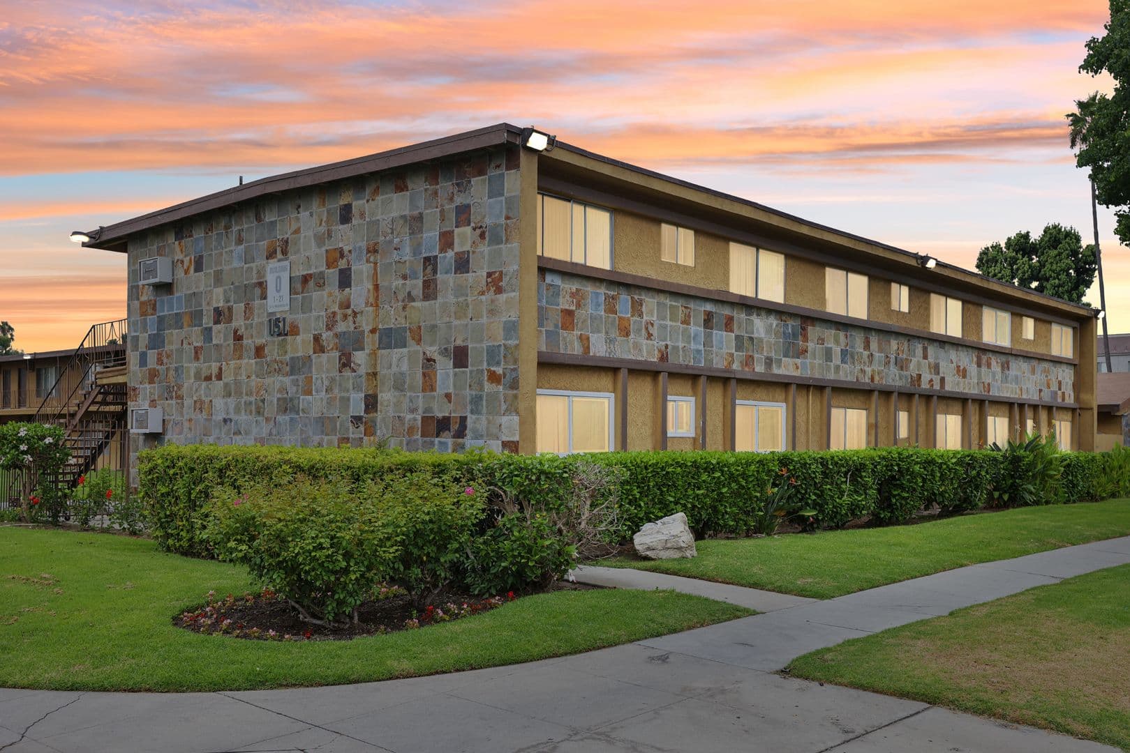 Anaheim Apartment: 145 S Westchester Dr
