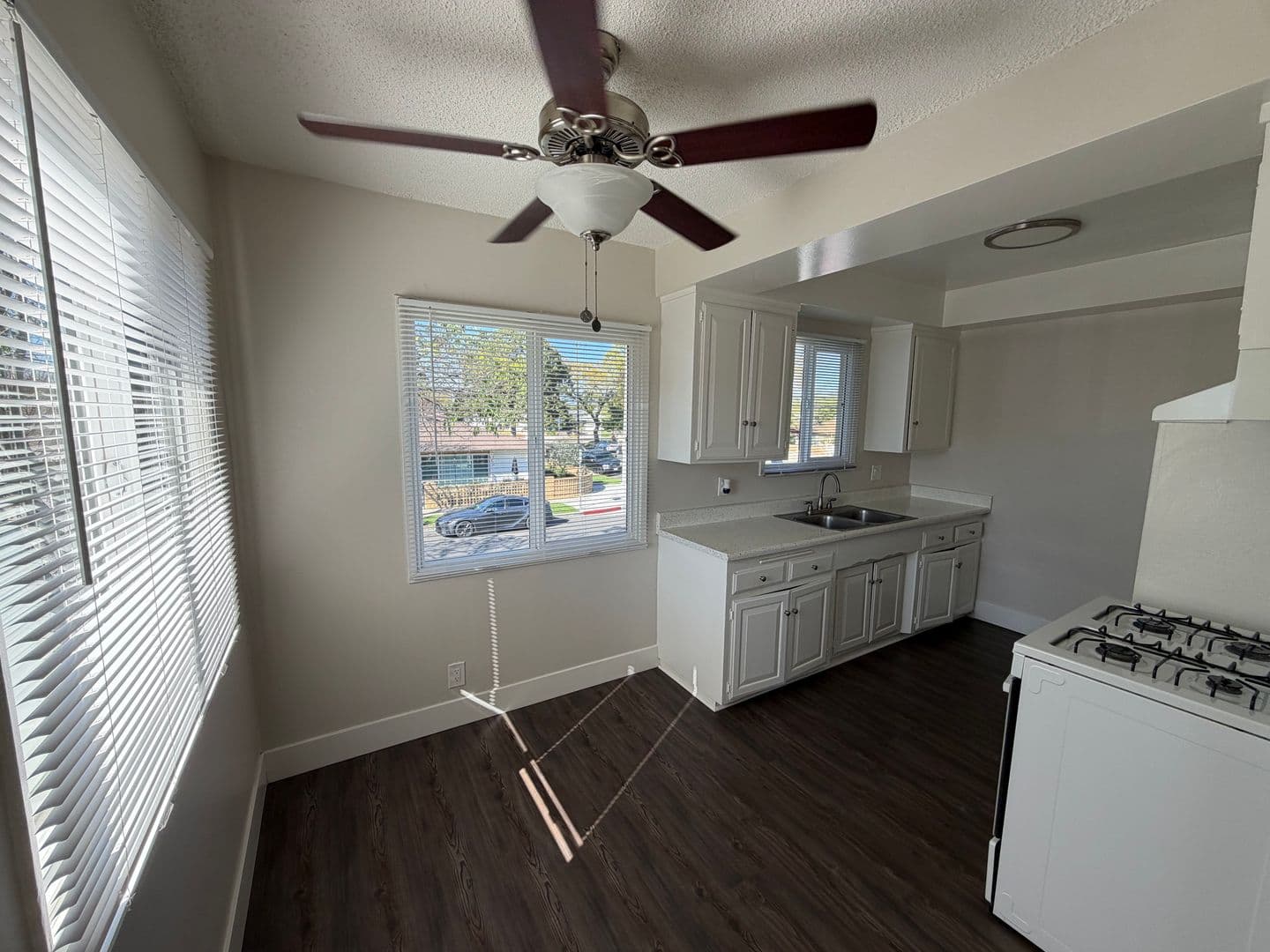 Anaheim Apartment: 1602-1608 W Juno Ave