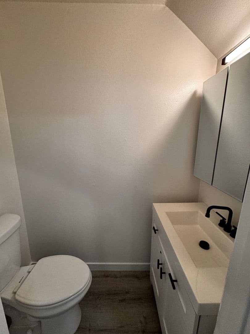 Huntington Beach Apartment: 7681 Ellis Ave