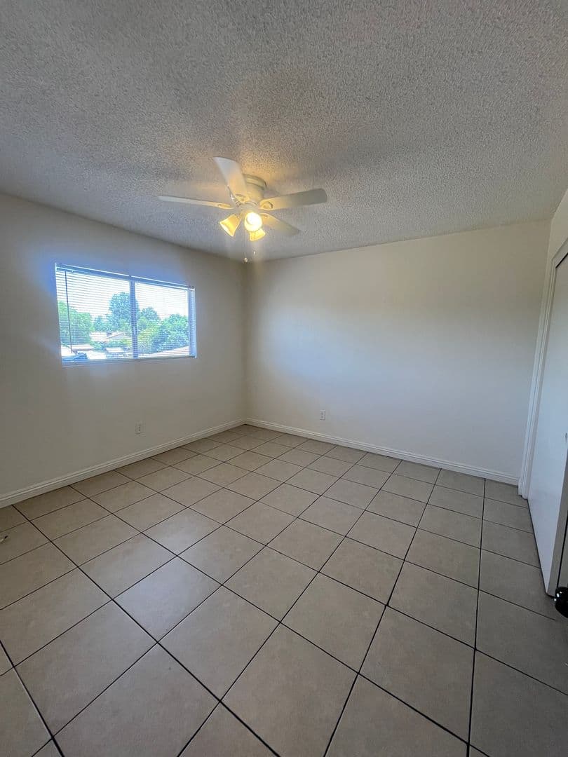 Moreno Valley Apartment: 24271 Webster Ave
